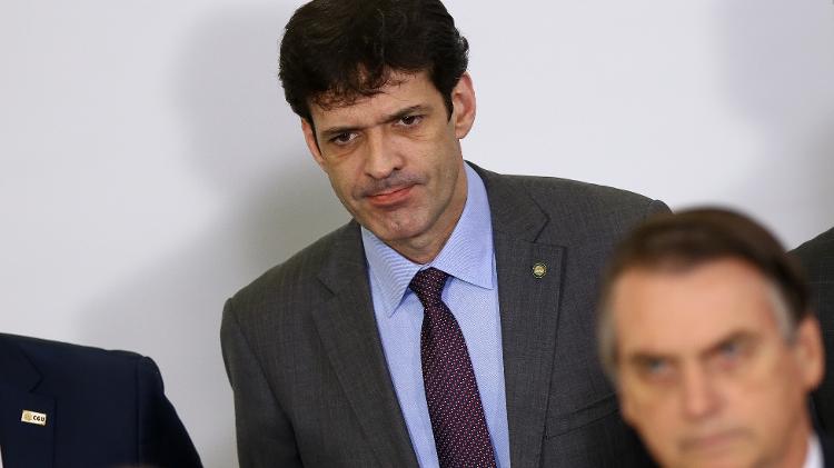Crise na base bolsonarista | 'Laranjal' derrubou ministro, indiciou outro e pode gerar debandada do PSL