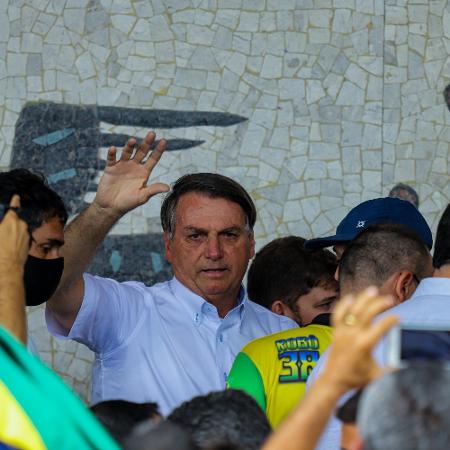 01.out.2020 - O presidente Jair Bolsonaro  desembarca no aeroporto de Campina Grande, na Paraíba - Leonardo Silva/Futura Press/Estadão Conteúdo