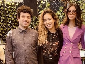 Karen Juliane Santos Arêde (de rosa) comprou em março deste ano passagens para ir com a irmã e o cunhado ao Rock in Rio - Arquivo pessoal - Arquivo pessoal