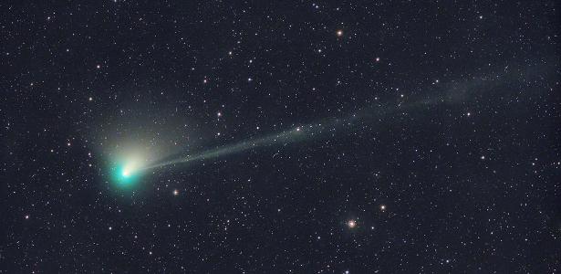 The green comet passes close to Earth;  See pictures and how to observe