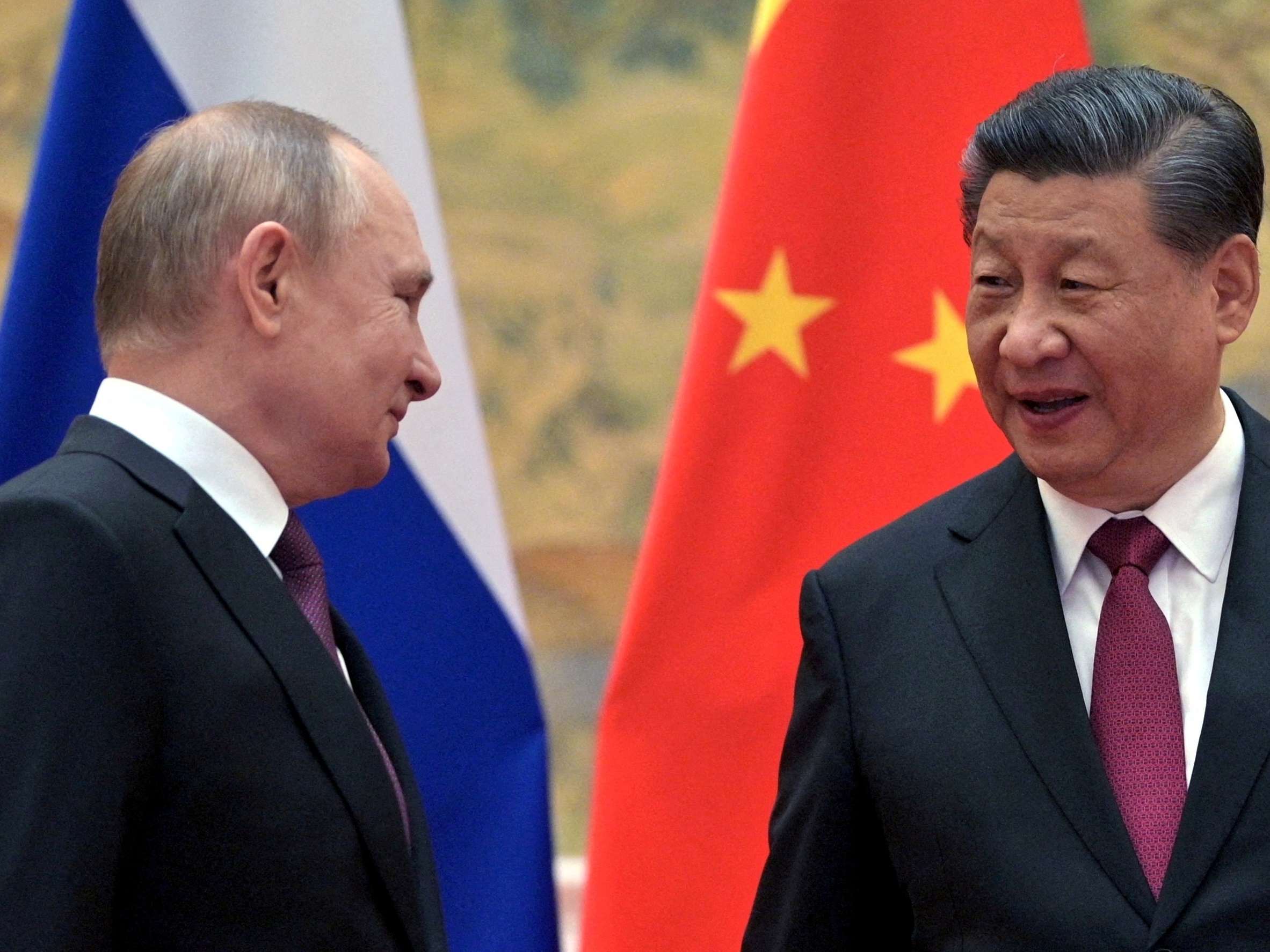 China tentar&aacute; mediar paz entre R&uacute;ssia e Ucr&acirc;nia em visita a Putin
