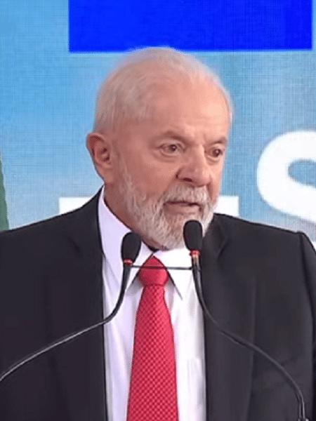 Lula falou em "teimosia do presidente do Banco Central" ao comentar sobre a taxa básica de juros