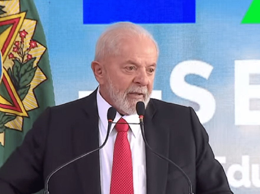 Lula sobre Campos Neto: 'Contribui para o atraso do crescimento econômico'