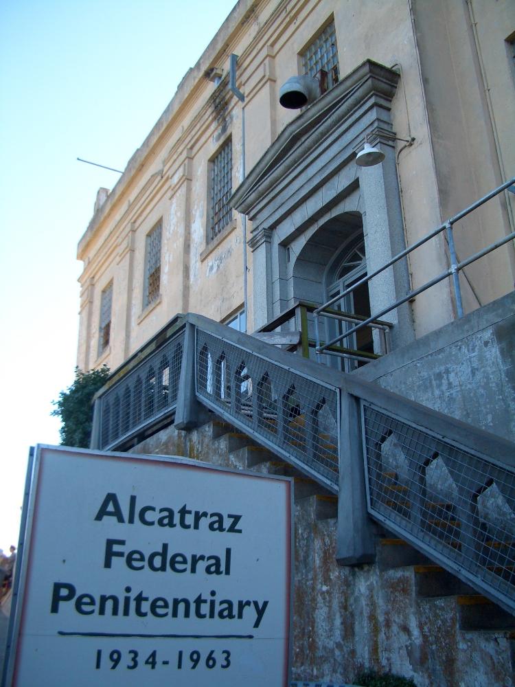 Entrada da penitenciária de Alcatraz Entrada da penitenciária de Alcatraz