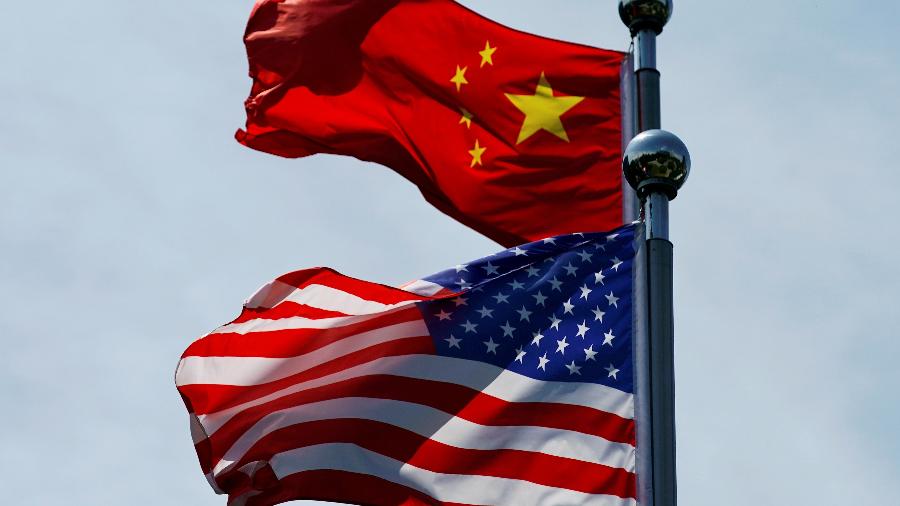 Bandeira da China e dos EUA - ALY SONG