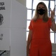29.nov.2020 - A candidata à Prefeitura de Uberaba pelo Solidariedade, Elisa Araújo, ao votar neste domingo, 29, na cidade de Uberaba, em Minas Gerais. Ela chegou ao local acompanhada de seu marido, Juliano Arantes, e do filho Bento. Elisa Araújo disputa o segundo turno com o candidato Tony Carlos (PTB). - L.ADOLFO/ESTADÃO CONTEÚDO