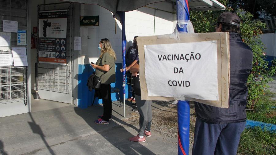 Vacinação contra a covid-19 na UBS Jardim Guanabara, zona oeste de São Paulo - Rogério Galasse/Futura Press/Estadão Conteúdo
