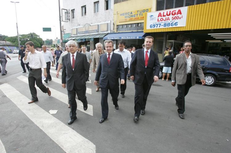 Abril de 2006 - Kassab visitou Rua dos Protestantes e falou sobre projeto da Nova Luz