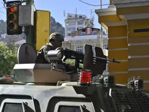 Vídeos mostram movimento em tentativa de golpe militar na Bolívia; assista