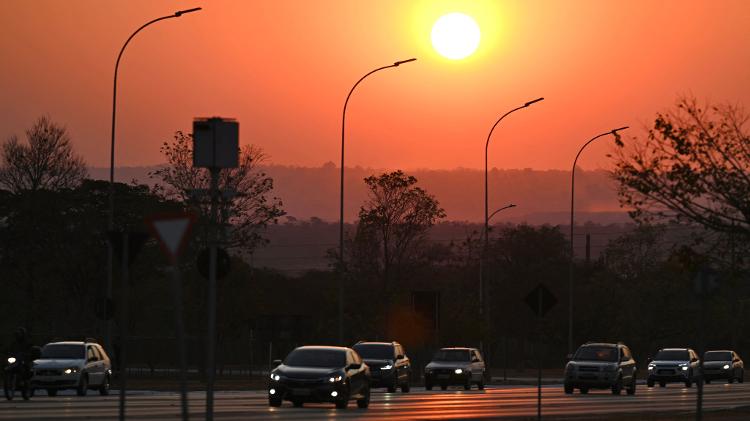 Sol laranja em Brasília devido aos incêndios, em foto do dia 9 de setembro