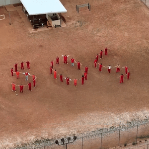 Human Rights Watch acusa EUA de abusos contra imigrantes detidos