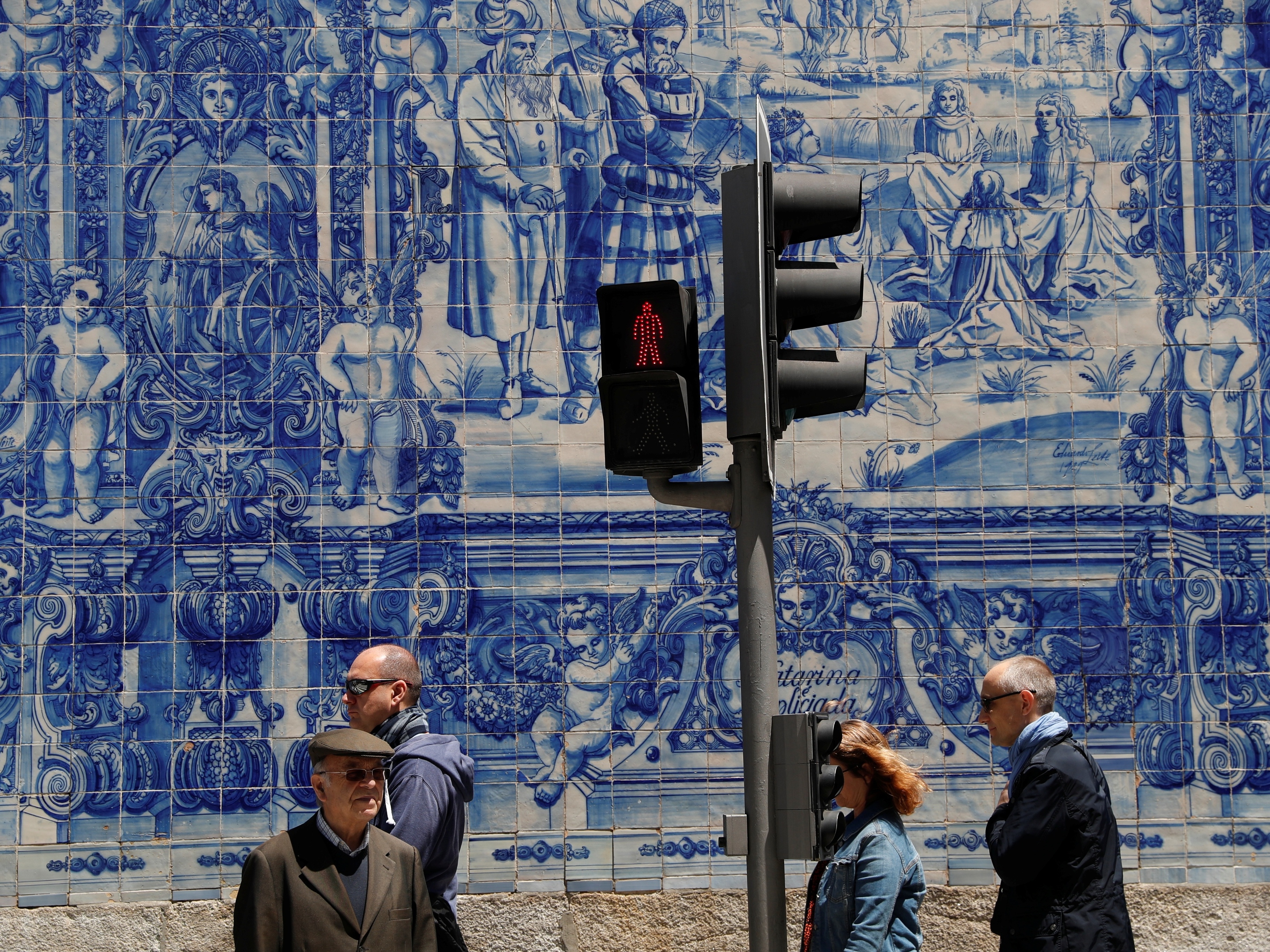 Quantos brasileiros vivem no Porto?