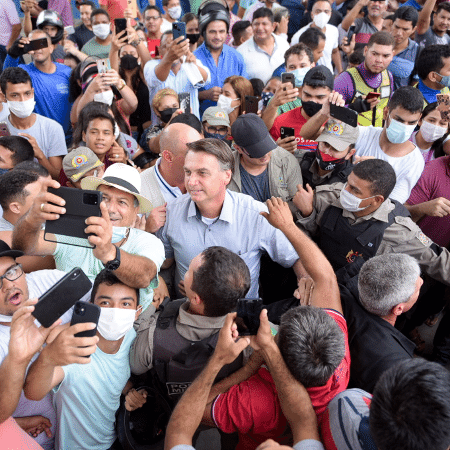 24.fev.2021 - O presidente Jair Bolsonaro (sem partido) visita o município de Sena Madureira, no Acre - Diego Gurgel/Ishoot/Estadão Conteúdo