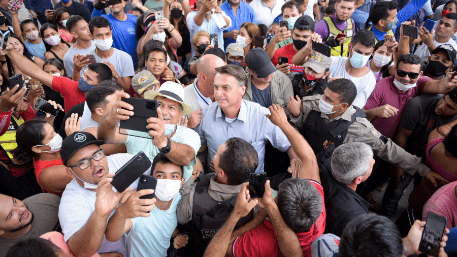 24.fev.2021 - O presidente Jair Bolsonaro (sem partido) visita o município de Sena Madureira, no Acre - Diego Gurgel/Ishoot/Estadão Conteúdo