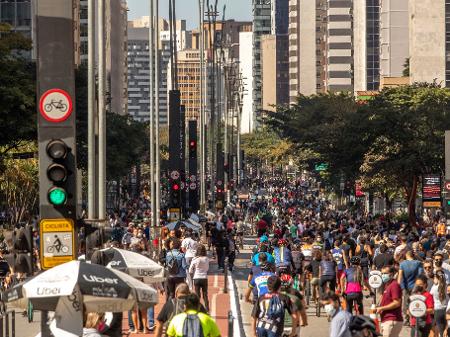 paulista reabre para lazer em clima festivo e com aglomeracao