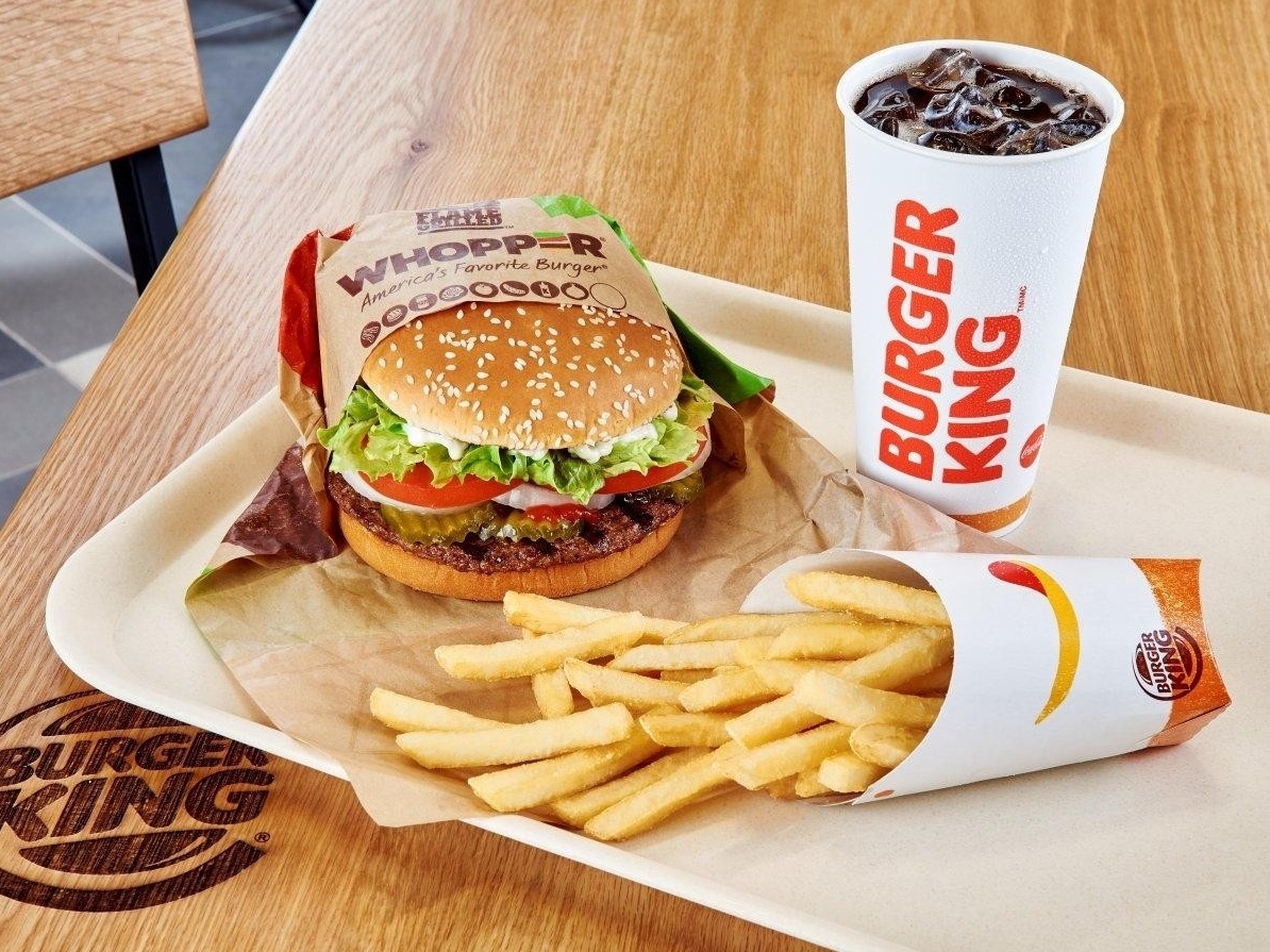 Burger King Brasil - Tem 4 Paulos Guedes na campanha do BK. E