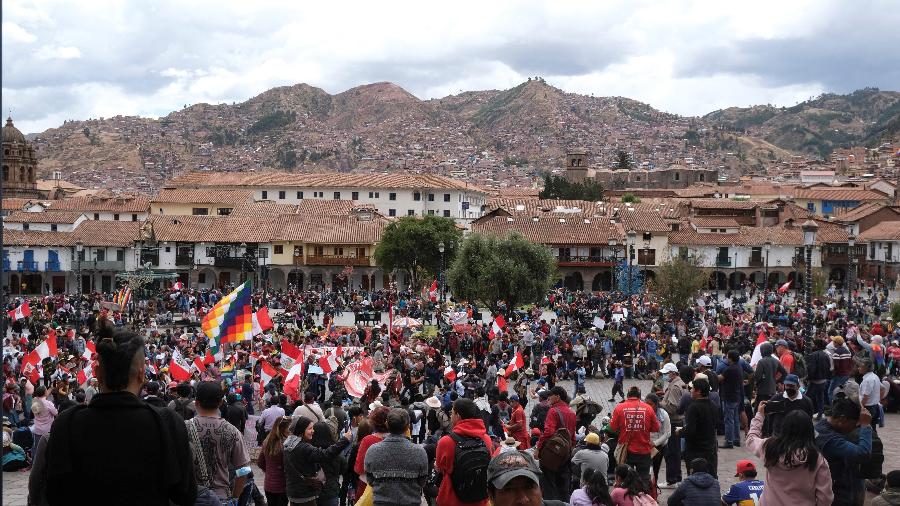 Manifestantes no Peru após deposição do presidente Pedro Castillo - 14.dez.2022 - Alejandra Orosco/Reuters