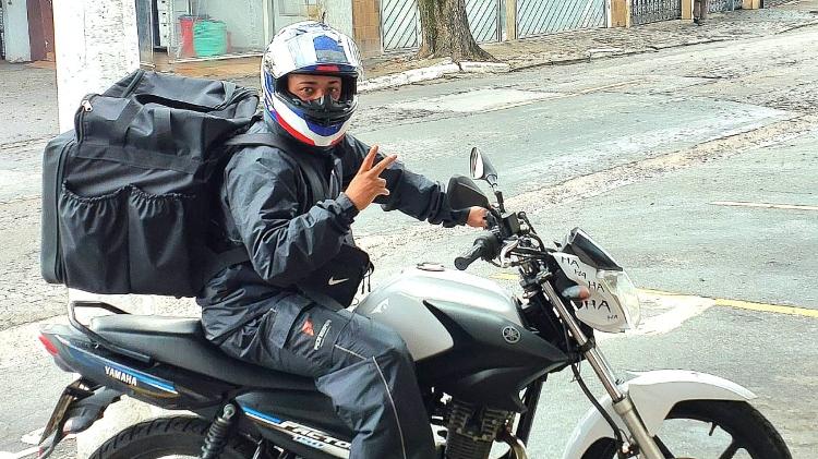 Trabalhadores de aplicativos: Juliano da Silva Prates, 34 anos, mora na Zona Oeste de São Paulo e trabalha como motoboy e motorista desde 2016