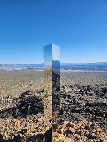 Monólito foi visto em um deserto em Nevada, nos EUA