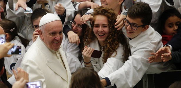 Papa Francisco chega para audiência com os Pueri Cantores - Max Rossi/Reuters