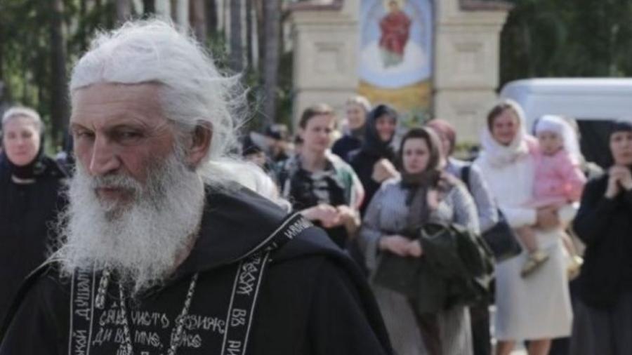 O padre Sergei, sacerdote russo que nega a pandemia do coronavírus - Getty Images