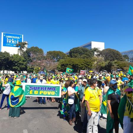 Manifestantes em ato pró-Bolsonaro  - Hanrriksson de Andrade/UOL
