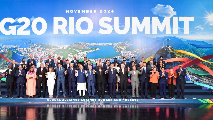 Líderes globais posam para foto no G20 no Rio