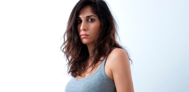 A cantora e compositora libanesa Yasmine Hamdan lançará seu segundo álbum - Divulgação