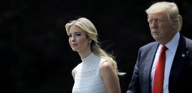 Presidente dos Estados Unidos, Donald Trump, com filha Ivanka Trump, na Casa Branca, em Washington - Carlos Barria/Reuters