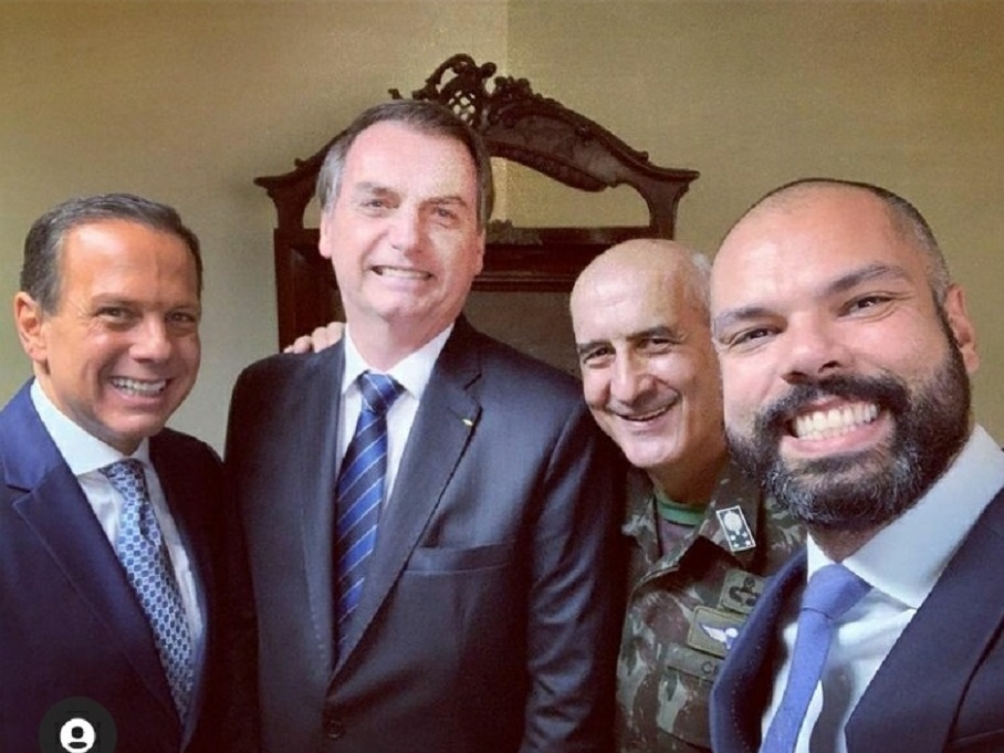 Após web resgatar foto com Bolsonaro, Covas diz que anulou voto em 2018