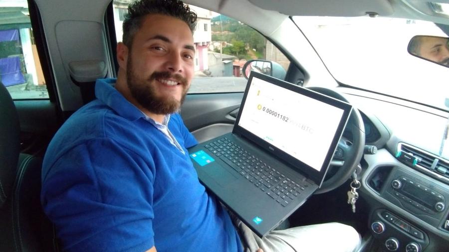 Stênio Romao deixa seu notebook minerando criptomoedas enquanto trabalha como motorista de aplicativo - Arquivo pessoal
