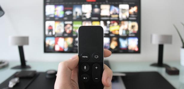 TV com comando de voz facilita a vida para além da tela e sai por R$ 1.000