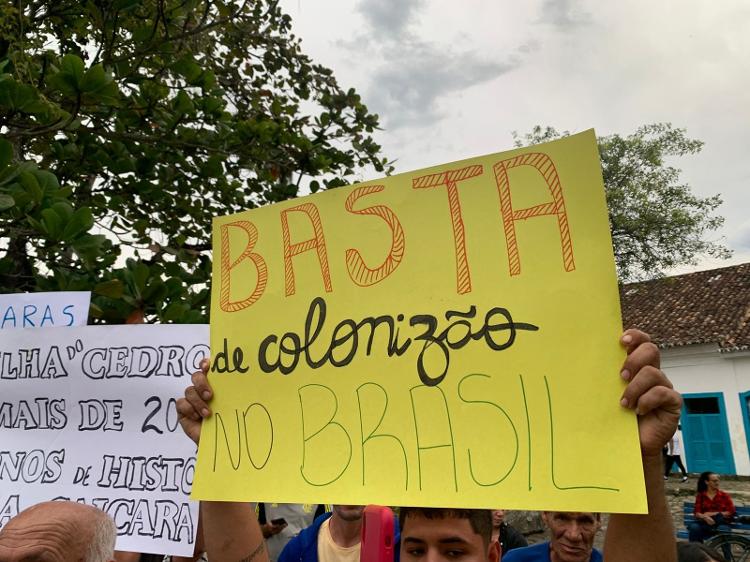 Protesto em Paraty contra a venda de 49 lotes de terra na cidade Protesto em Paraty contra a venda de 49 lotes de terra na cidade