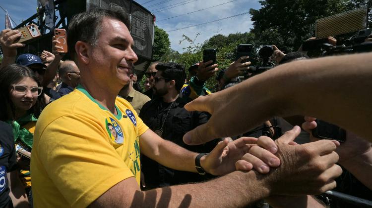 Com últimos atos em São Paulo, Lula e Flávio falam em 'vencer no 1º turno'
