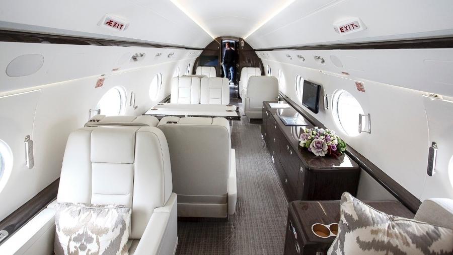 Aviões executivos remetem a uma vida de luxo e conforto, mas também são mais práticos para quem viaja muito