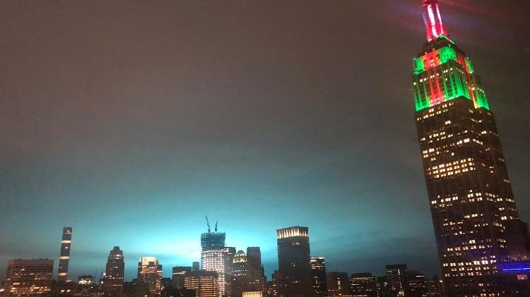 Explosão de tranformador causa clarão em Nova York - Reprodução/Twitter - Reprodução/Twitter