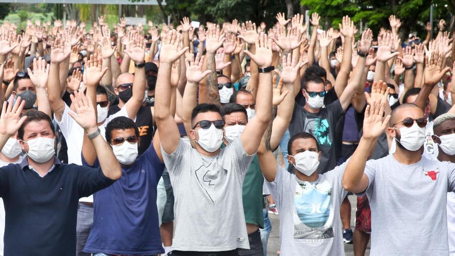 Trabalhadores da Ford protestam em Taubaté após anúncio de fechamento da fábrica - Rogério Marques/Futura Press/Estadão Conteúdo