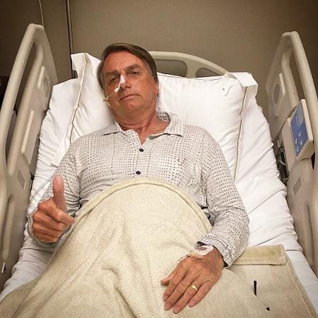 3.jan.2022 - Bolsonaro publica foto em hospital após passar mal durante folga em SC - Divulgação/Twitter/@jairbolsonaro