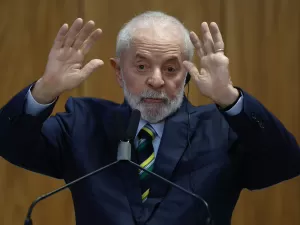 Lula silencia e não vai a eventos após acusações contra filho e ministro