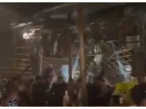 Estrutura de casa de eventos desaba e deixa 44 feridos na PB; veja vídeo