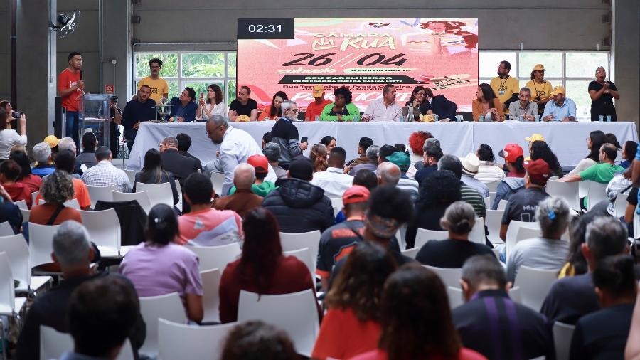 A segunda edição do "Câmara na Rua", evento promovido pela Câmara Municipal para ouvir a população, lotou as instalações do CEU Parelheiros de moradores - Lucas Bassi