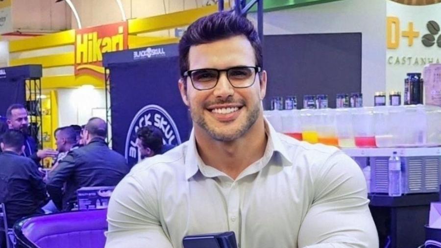 Você não vai acreditar a quem o empresário que pôs fim à vida de gari pediu socorro ao ser preso: 'Amigo, me ajuda'; veja as mensagens revistapazes.com - Você não vai acreditar a quem o empresário que pôs fim à vida de gari pediu socorro ao ser preso: 'Amigo, me ajuda'; veja as mensagens