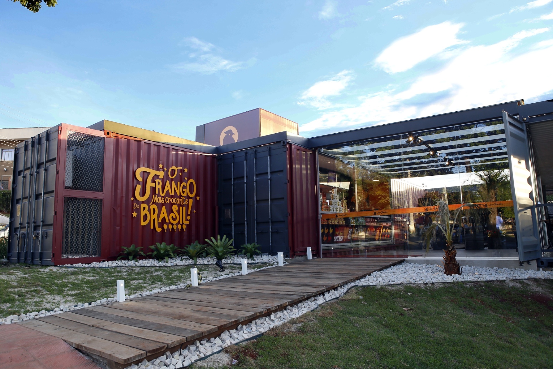 Franquia em contêiner Hot n'Tender - Divulgação