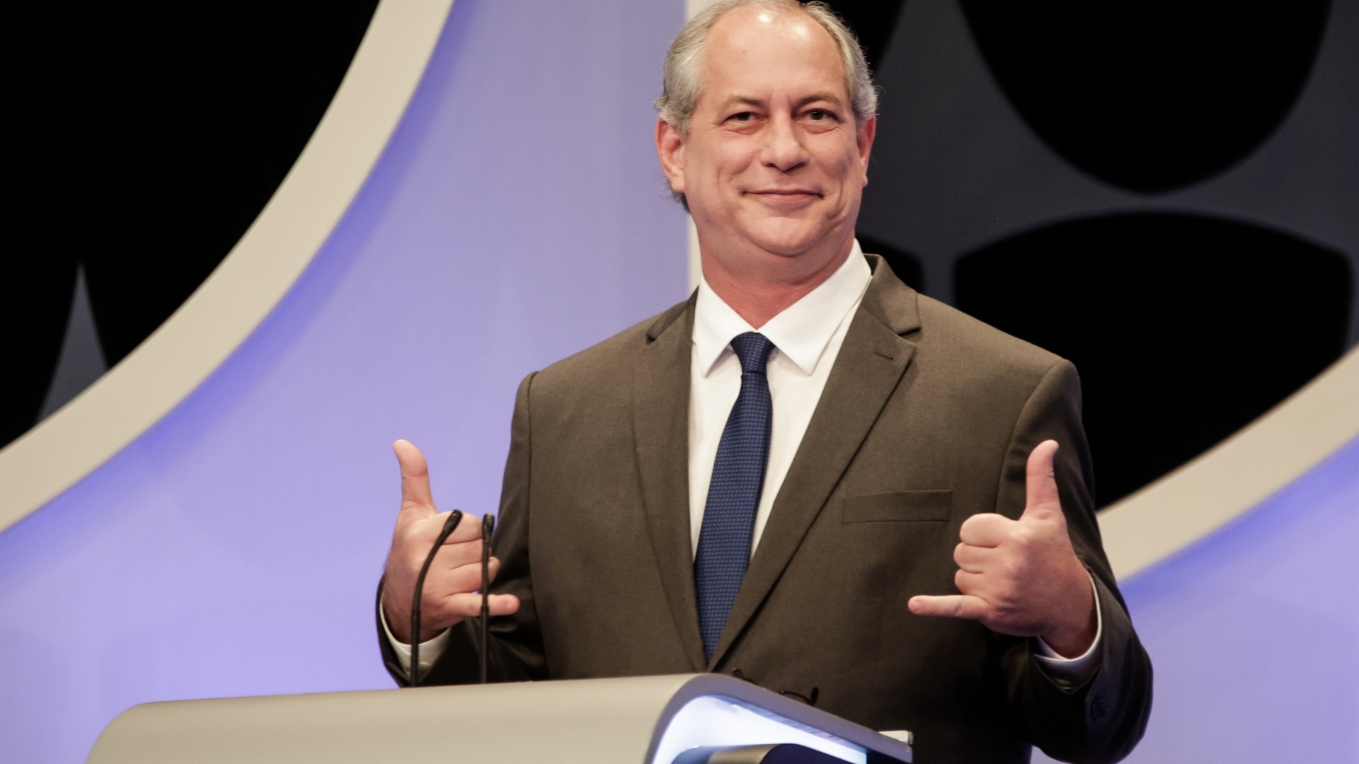 Ciro Gomes um ano depois das elei es pol ticos dizem que