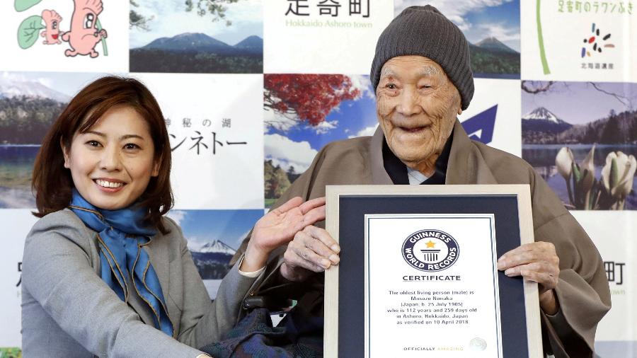 Masazo Nonaka, que nasceu no Japão, recebeu o certificado do Guinness World Records em abril de 2018 como o homem mais velho do mundo. Ele morreu no dia 20 de janeiro de 2019, aos 113 anos de idade  - Kyodo/via Reuters/imagem de arquivo
