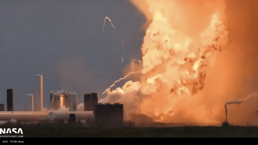 Protótipo da SpaceX explodiu e pegou fogo durante teste no Texas - Reprodução
