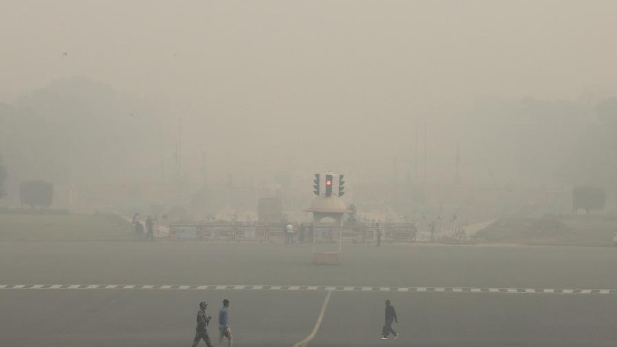 Nuvem de poluição é vista no céu de Nova Délhi, na Índia - REUTERS/Anushree Fadnavis