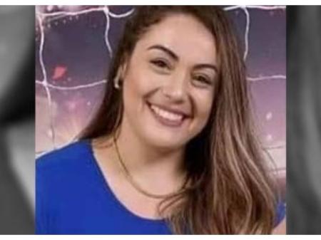 Nayara Dos Santos Fonseca foi achada morta dentro do carro - Reprodução