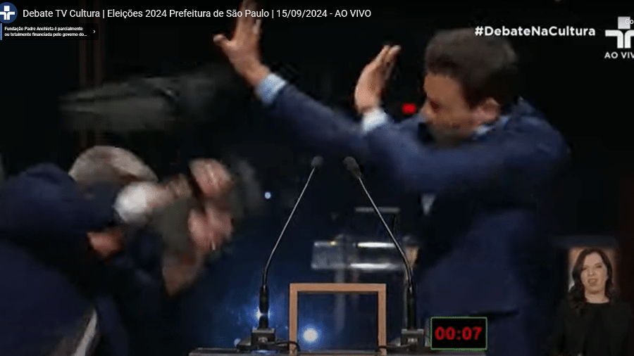 Datena agride Marçal com bolsa durante debate na TV Record - Reprodução