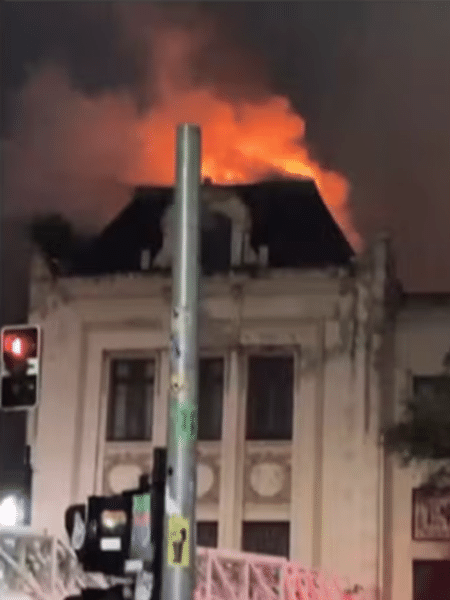 Incêndio atinge prédio da Faculdade de Direito da USP no centro de SP